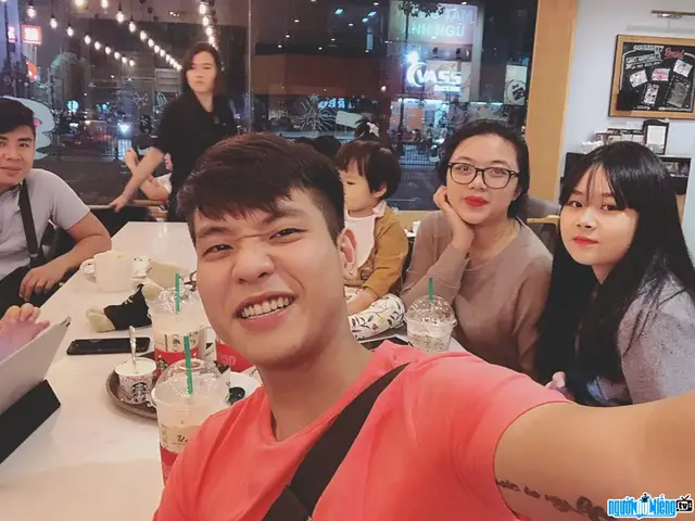 Hot Boy Phạm Anh Quân (quân A.p): Tiểu Sử, Sự Nghiệp Và Hành Trình Trở Thành "sứ Giả Hòa Bình" Hot Boy Phạm Anh Quân (quân A.p): Tiểu Sử, Sự Nghiệp Và Hành Trình Trở Thành "sứ Giả Hòa Bình"