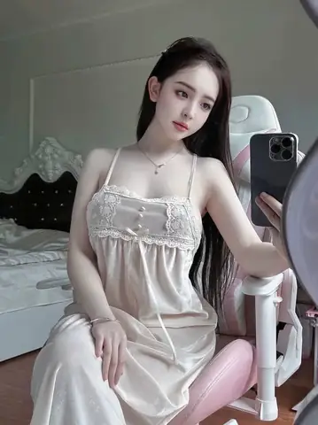 Trần Huyền Ch&acirc;u: H&agrave;nh Tr&igrave;nh Từ "hot Girl Tiểu Học" Đến Chủ Spa, Scandal Ti&ecirc;m Botox Tr&aacute;i Ph&eacute;p V&agrave; Nhan Sắc Hiện Tại