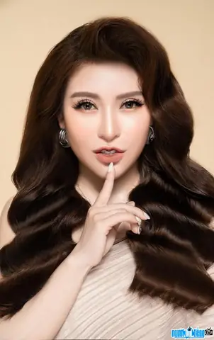 Hana Quỳnh (hotface): Tiểu Sử, Địa Chỉ Chuyên Tóc Giả & Review Mẫu Tóc Giả Nhân Tạo, Tóc Thật Hana Quỳnh (hotface): Tiểu Sử, Địa Chỉ Chuyên Tóc Giả & Review Mẫu Tóc Giả Nhân Tạo, Tóc Thật