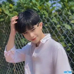 Hana Quỳnh (hotface): Tiểu Sử, Địa Chỉ Chuyên Tóc Giả & Review Mẫu Tóc Giả Nhân Tạo, Tóc Thật Hana Quỳnh (hotface): Tiểu Sử, Địa Chỉ Chuyên Tóc Giả & Review Mẫu Tóc Giả Nhân Tạo, Tóc Thật