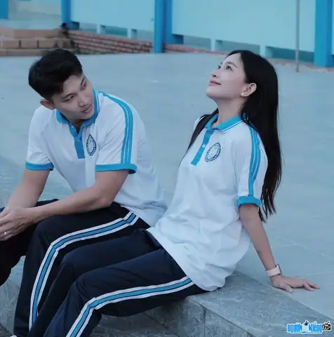 Kh&aacute;m Ph&aacute; K&ecirc;nh Tiktok Thuy&ecirc;n & Li&ecirc;m: H&agrave;nh Tr&igrave;nh Y&ecirc;u 12 Năm Từ Học Sinh Đến Vợ Chồng