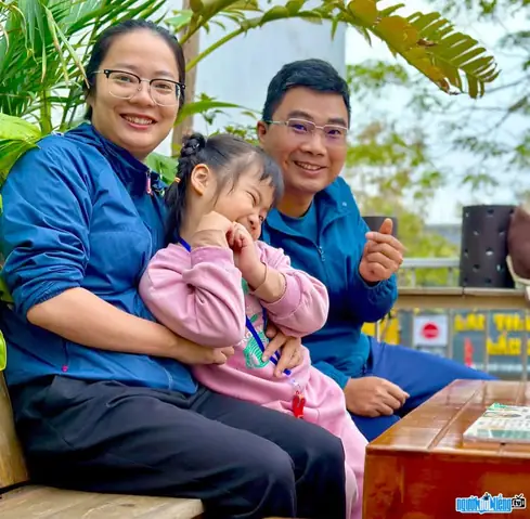 Kh&aacute;m Ph&aacute; Cuộc Sống Ch&acirc;u Phi Qua K&ecirc;nh Youtube 2q Vlogs - Gia Đ&igrave;nh Tony Phong V&agrave; Chuyến Phi&ecirc;u Lưu N&ocirc;ng Nghiệp