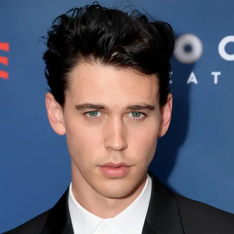 Austin Butler: Tiểu Sử, H&agrave;nh Tr&igrave;nh Từ Thần Tượng Disney Đến Huyền Thoại Elvis Presley V&agrave; Những Th&agrave;nh Tựu Nổi Bật