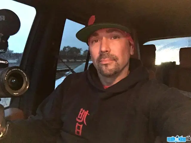 Jason David Frank: Tiểu Sử, Sự Nghiệp Power Rangers, Nguyên Nhân Qua Đời Và Di Sản Green Ranger Tommy Oliver Jason David Frank: Tiểu Sử, Sự Nghiệp Power Rangers, Nguyên Nhân Qua Đời Và Di Sản Green Ranger Tommy Oliver