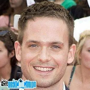 Patrick J. Adams Là Ai? Tiểu Sử, Sự Nghiệp Sau Suits Và Những Sự Thật Thú Vị Về "mike Ross" Patrick J. Adams Là Ai? Tiểu Sử, Sự Nghiệp Sau Suits Và Những Sự Thật Thú Vị Về "mike Ross"
