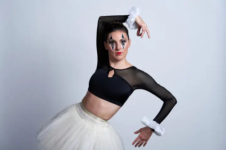 Tiler Peck: Nghệ Sĩ Ba Lê Điêu Luyện Và Hành Trình Sáng Tạo Từ Trang Trại Đến Sân Khấu Tiler Peck: Nghệ Sĩ Ba Lê Điêu Luyện Và Hành Trình Sáng Tạo Từ Trang Trại Đến Sân Khấu