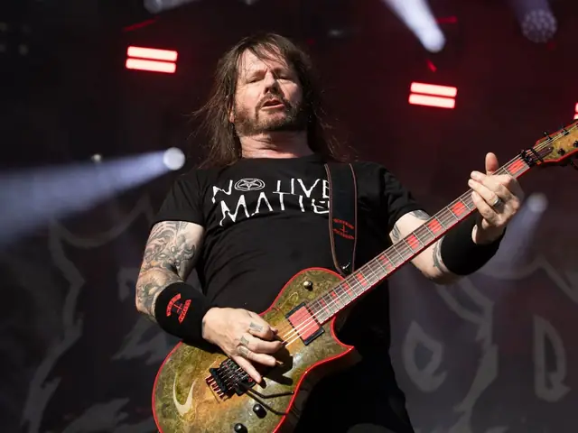 Nghệ Sĩ Guitar Gary Holt: Tiểu Sử, Sự Nghiệp Exodus & Slayer, Guitar Signature & Gear Nghệ Sĩ Guitar Gary Holt: Tiểu Sử, Sự Nghiệp Exodus & Slayer, Guitar Signature & Gear