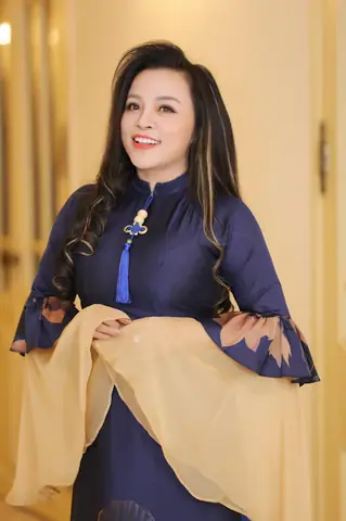 Tiểu Sử Nghệ Sĩ Tố Nga: Sự Nghiệp 30 Năm, Những Bài Hát Hay Và Cuộc Sống Mẹ Đơn Thân