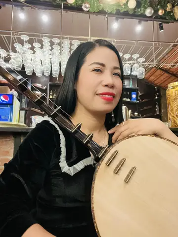 Tiểu Sử Nghệ Sĩ Tuyết Tuyết: Hồ Sơ Nghề Nghiệp, Tác Phẩm Hay Và Hành Trình Nghệ Thuật Chầu Văn Tiểu Sử Nghệ Sĩ Tuyết Tuyết: Hồ Sơ Nghề Nghiệp, Tác Phẩm Hay Và Hành Trình Nghệ Thuật Chầu Văn