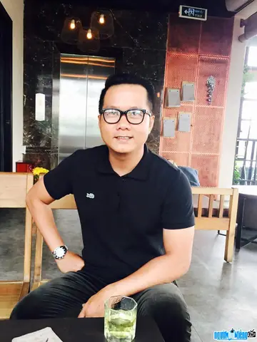 Tiểu Sử Nghệ Sĩ Vĩnh Tâm: Sự Nghiệp, Tác Phẩm Nổi Bật & Nơi Nghe Nhạc/tải Hợp Âm