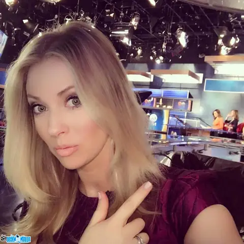 T&igrave;m Hiểu Tiểu Sử Evelyn Taft: Nữ Người Dẫn Thời Tiết (meteorologist) Nổi Tiếng Tại Los Angeles