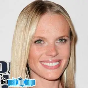 Anne Vyalitsyna (anne V): Hồ Sơ Sự Nghiệp Si&ecirc;u Mẫu Sports Illustrated, Victoria's Secret V&agrave; Cuộc Sống T&igrave;nh Cảm