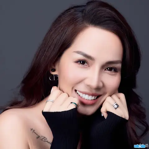 Tổng Hợp Hồ Sơ Đo&agrave;n Thanh Thảo: Cựu Người Mẫu, Vợ Ho&agrave;ng B&aacute;ch, Con G&aacute;i Đại Gia Miền T&acirc;y V&agrave; H&agrave;nh Tr&igrave;nh Mẹ 3 Con