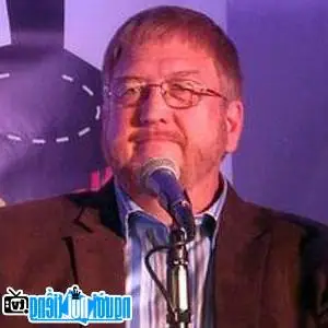 Greg Daniels: Tiểu Sử, Sự Nghiệp Và Các Tác Phẩm Tiêu Biểu Của Nhà Sáng Tạo The Office Greg Daniels: Tiểu Sử, Sự Nghiệp Và Các Tác Phẩm Tiêu Biểu Của Nhà Sáng Tạo The Office