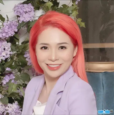 Nhà Tạo Mẫu Tóc Đỗ Thị Thuỳ Dương (dương Tây): Tiểu Sử, Đánh Giá & Thông Tin Liên Hệ Salon Nhà Tạo Mẫu Tóc Đỗ Thị Thuỳ Dương (dương Tây): Tiểu Sử, Đánh Giá & Thông Tin Liên Hệ Salon
