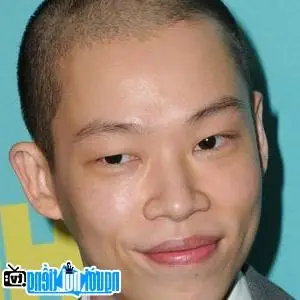 Jason Wu: Tiểu Sử, Hành Trình Sự Nghiệp Và Những Bộ Sưu Tập Điển Hình Của "nhà Thiết Kế Của Michelle Obama" Jason Wu: Tiểu Sử, Hành Trình Sự Nghiệp Và Những Bộ Sưu Tập Điển Hình Của "nhà Thiết Kế Của Michelle Obama"