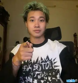 Nhạc Sĩ Cần Vinh: Tiểu Sử, Top Ca Khúc Hit (ải Hồng Nhan, Khúc Vương Tình) & Danh Sách Sáng Tác Nhạc Sĩ Cần Vinh: Tiểu Sử, Top Ca Khúc Hit (ải Hồng Nhan, Khúc Vương Tình) & Danh Sách Sáng Tác