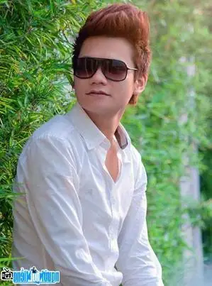 Nhạc Sĩ T&acirc;n Rin L&agrave; Ai? Tiểu Sử, T&ecirc;n Thật Đặng Văn T&acirc;n V&agrave; Sự Nghiệp &Acirc;m Nhạc