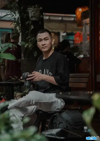 Nhiếp Ảnh Gia Huỳnh Thanh Quang: Hành Trình Đam Mê Và Tác Phẩm Nổi Bật Nhiếp Ảnh Gia Huỳnh Thanh Quang: Hành Trình Đam Mê Và Tác Phẩm Nổi Bật