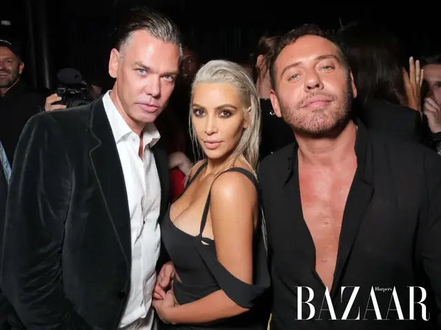 Tìm Hiểu Nhiếp Ảnh Gia Mert Alas: Hồ Sơ, Sự Nghiệp & Phong Cách Đặc Trưng Của Cặp Đôi Mert & Marcus Tìm Hiểu Nhiếp Ảnh Gia Mert Alas: Hồ Sơ, Sự Nghiệp & Phong Cách Đặc Trưng Của Cặp Đôi Mert & Marcus