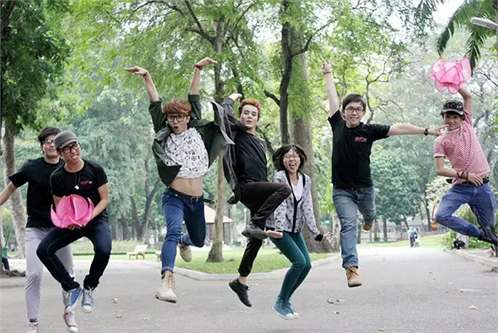 Nhóm Hài Damtv: Danh Sách Thành Viên, Tiểu Sử Và Hành Trình "ngày Ấy - Bây Giờ" Của Các Gương Mặt Nổi Bật Nhóm Hài Damtv: Danh Sách Thành Viên, Tiểu Sử Và Hành Trình "ngày Ấy - Bây Giờ" Của Các Gương Mặt Nổi Bật