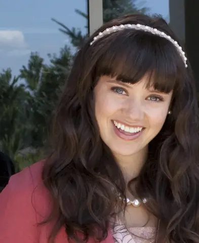 Allie Bertram L&agrave; Ai? Tiểu Sử, Sự Nghiệp Điện Ảnh V&agrave; C&aacute;c Vai Diễn Nổi Bật Của Nữ Diễn Vi&ecirc;n Canada
