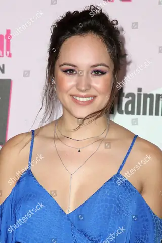 Hayley Orrantia Là Ai? Tiểu Sử Nữ Diễn Viên Erica Goldberg Trong The Goldbergs Và Sự Nghiệp Ca Sĩ Hayley Orrantia Là Ai? Tiểu Sử Nữ Diễn Viên Erica Goldberg Trong The Goldbergs Và Sự Nghiệp Ca Sĩ