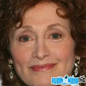 Lucinda Dryzek: Nữ Diễn Viên Anh Gốc Ba Lan Từ Life Of Riley Đến Pirates Of The Caribbean Lucinda Dryzek: Nữ Diễn Viên Anh Gốc Ba Lan Từ Life Of Riley Đến Pirates Of The Caribbean
