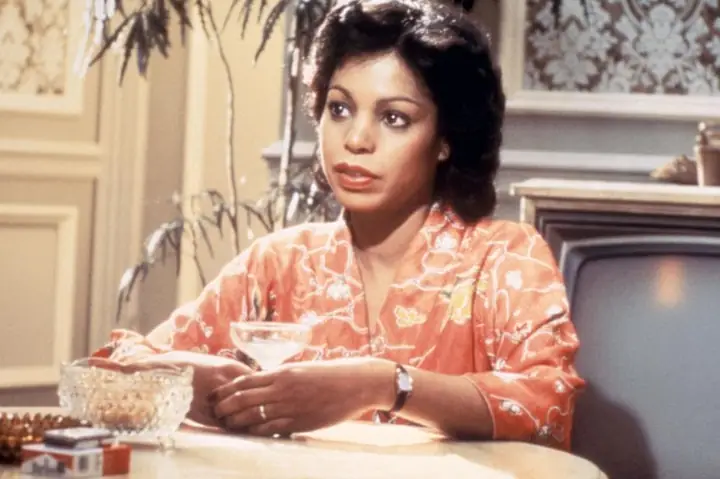 Tiểu Sử Lynne Moody: Sự Nghiệp Roots, Knots Landing Và Câu Chuyện Đoàn Tụ Con Ruột Sau 50 Năm Tiểu Sử Lynne Moody: Sự Nghiệp Roots, Knots Landing Và Câu Chuyện Đoàn Tụ Con Ruột Sau 50 Năm