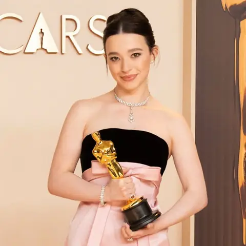 Madison Hu Là Ai? Tiểu Sử, Vai Diễn Bizaardvark & Fei Trong Avatar: The Last Airbender Madison Hu Là Ai? Tiểu Sử, Vai Diễn Bizaardvark & Fei Trong Avatar: The Last Airbender