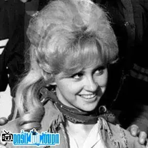 Tiểu Sử Melody Patterson: Nữ Diễn Viên Wrangler Jane Trong "f Troop", Đời Tư Và Di Sản Điện Ảnh Tiểu Sử Melody Patterson: Nữ Diễn Viên Wrangler Jane Trong "f Troop", Đời Tư Và Di Sản Điện Ảnh