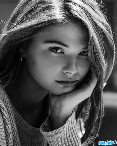 Tiểu Sử Stefanie Scott: Tuổi, Sự Nghiệp Điện Ảnh & Những Vai Diễn Điển Hình Của Nữ Diễn Viên Disney Channel Tiểu Sử Stefanie Scott: Tuổi, Sự Nghiệp Điện Ảnh & Những Vai Diễn Điển Hình Của Nữ Diễn Viên Disney Channel