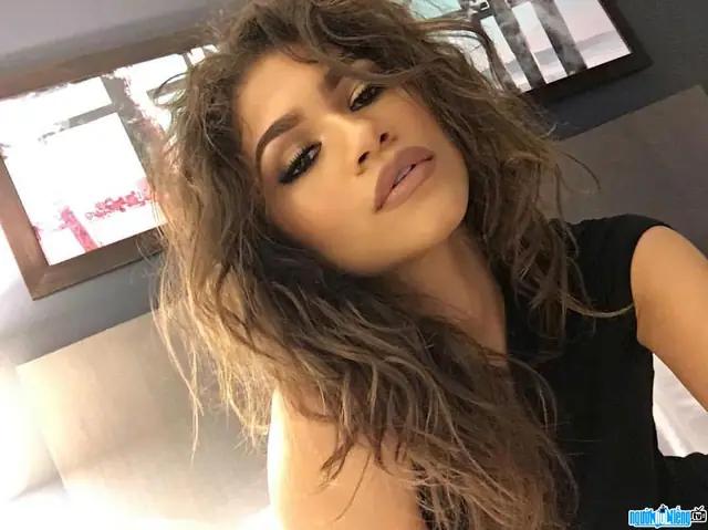 Zendaya Coleman: Tiểu Sử, Chiều Cao, Sự Nghiệp Và Top Phim Hay Nhất Của Nữ Diễn Viên Hollywood Zendaya Coleman: Tiểu Sử, Chiều Cao, Sự Nghiệp Và Top Phim Hay Nhất Của Nữ Diễn Viên Hollywood