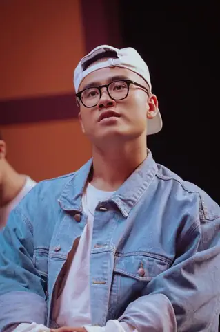 Tổng Hợp Tiểu Sử Rapper G.ducky (đặng Mai Việt Hoàng): Từ Á Quân Rap Việt Đền Forbes Under 30 Và Hiện Tại Tổng Hợp Tiểu Sử Rapper G.ducky (đặng Mai Việt Hoàng): Từ Á Quân Rap Việt Đền Forbes Under 30 Và Hiện Tại