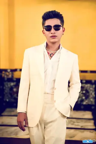 Tìm Hiểu Rapper Sakhar: Tiểu Sử, Tên Thật, Đội G5r Và Top Bài Hát Hay Nhất Tìm Hiểu Rapper Sakhar: Tiểu Sử, Tên Thật, Đội G5r Và Top Bài Hát Hay Nhất