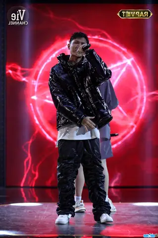 Tiểu Sử Rapper Tage (vũ Tuấn Huy): Hồ Sơ Cá Nhân, Sự Nghiệp Rap Viet, Hit "lớp 13" & Hoạt Động Gần Đây Tiểu Sử Rapper Tage (vũ Tuấn Huy): Hồ Sơ Cá Nhân, Sự Nghiệp Rap Viet, Hit "lớp 13" & Hoạt Động Gần Đây