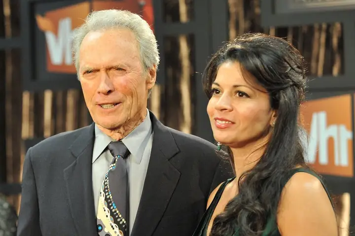 Dina Eastwood: Từ Người Đọc Tin Thành Sao Reality "mrs. Eastwood & Company", Vợ Cựu Clint Eastwood Và Quản Lý Ban Nhạc Overtone Dina Eastwood: Từ Người Đọc Tin Thành Sao Reality "mrs. Eastwood & Company", Vợ Cựu Clint Eastwood Và Quản Lý Ban Nhạc Overtone