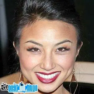 Jeannie Mai Là Ai? Tiểu Sử, Hồ Sơ Cá Nhân Và Sự Nghiệp Mc The Real Của Sao Reality Gốc Việt Jeannie Mai Là Ai? Tiểu Sử, Hồ Sơ Cá Nhân Và Sự Nghiệp Mc The Real Của Sao Reality Gốc Việt