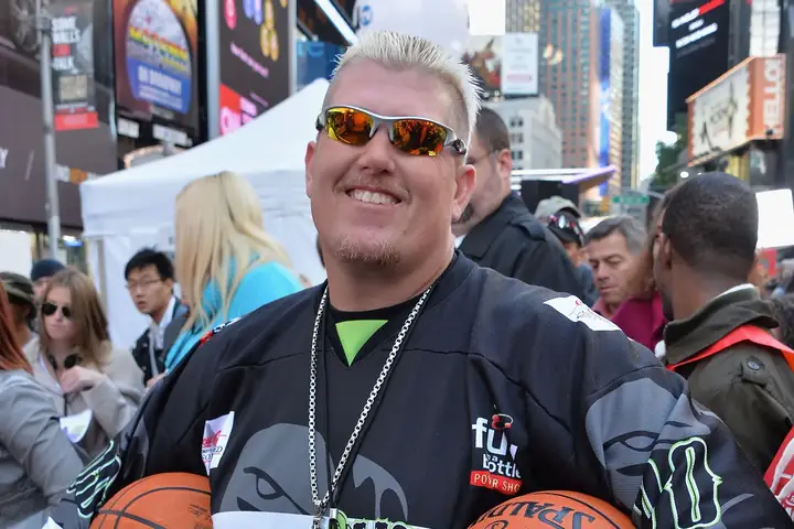Tìm Hiểu Tiểu Sử Ron Shirley: Từ Sao Reality Lizard Lick Towing Đến Bi Kịch Gia Đình Và Sự Nghiệp Hiện Tại Tìm Hiểu Tiểu Sử Ron Shirley: Từ Sao Reality Lizard Lick Towing Đến Bi Kịch Gia Đình Và Sự Nghiệp Hiện Tại