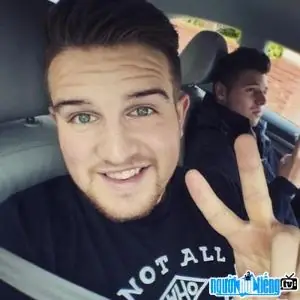 Ben Phillips: Tiểu Sử, Sự Nghiệp Từ Sao Vine Đến Youtuber, Gia Đình & Cập Nhật Mới Nhất Ben Phillips: Tiểu Sử, Sự Nghiệp Từ Sao Vine Đến Youtuber, Gia Đình & Cập Nhật Mới Nhất