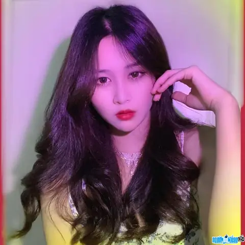Streamer Mỹ Dung - Dindin Baby: Ai Là Cô Gái Nổi Tiếng Này? Streamer Mỹ Dung - Dindin Baby: Ai Là Cô Gái Nổi Tiếng Này?
