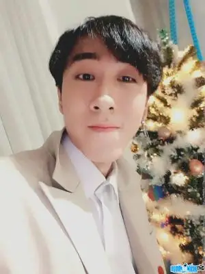 Streamer Nhỏ Tv L&agrave; Ai? Tiểu Sử Ph&ugrave;ng Đ&igrave;nh Th&aacute;i, Sự Nghiệp Li&ecirc;n Qu&acirc;n Mobile & Shop Acc Uy T&iacute;n