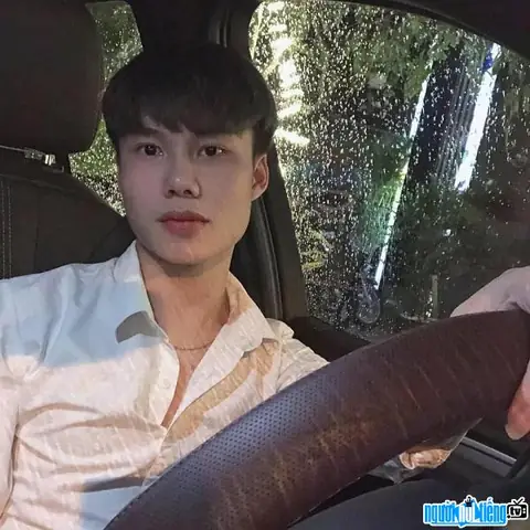 Streamer Văn T&agrave;i: Tiểu Sử, Tuổi, Qu&ecirc; Qu&aacute;n & K&ecirc;nh Ch&iacute;nh Thức Mới Nhất