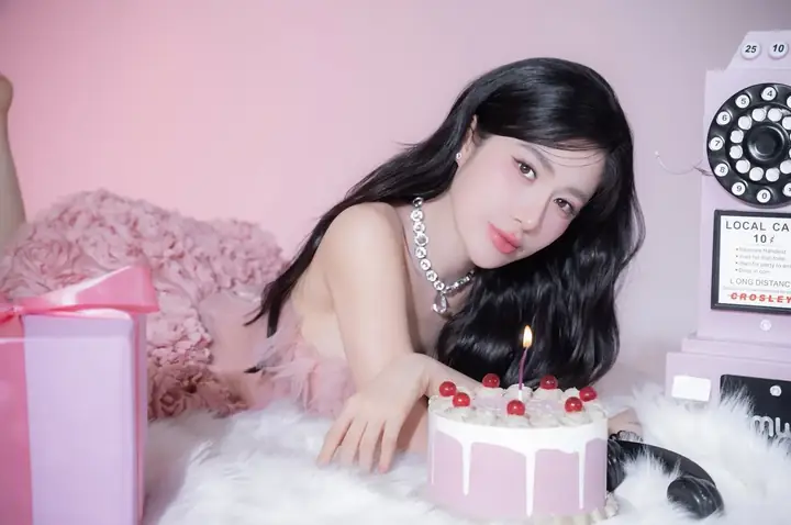 Tiktoker Gon Pink Là Ai? Tiểu Sử, Sự Nghiệp & Cập Nhật Mới Nhất Về "bà Hoàng Content" Gen Z Tiktoker Gon Pink Là Ai? Tiểu Sử, Sự Nghiệp & Cập Nhật Mới Nhất Về "bà Hoàng Content" Gen Z