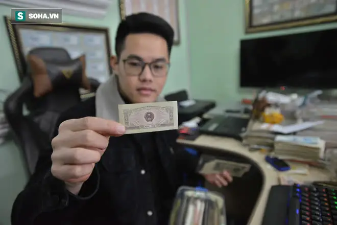 Hùng Bá (vua Tiền Tệ) Là Ai? Tiểu Sử, Bộ Sưu Tập Tiền Khủng & Sự Thật Về Việc Bán Tiền Trên Tiktok Hùng Bá (vua Tiền Tệ) Là Ai? Tiểu Sử, Bộ Sưu Tập Tiền Khủng & Sự Thật Về Việc Bán Tiền Trên Tiktok