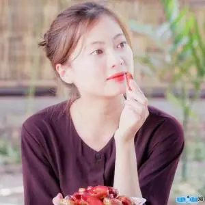 Tiktoker Mẩy Linh Yên Bái: Hồ Sơ & Hành Trình Từ Cô Gái Người Mông Thành Kol Triệu Follower Mang Hồn Tây Bắc Tiktoker Mẩy Linh Yên Bái: Hồ Sơ & Hành Trình Từ Cô Gái Người Mông Thành Kol Triệu Follower Mang Hồn Tây Bắc