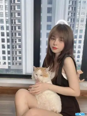 Tiktoker Ngọc Bảnh Là Ai? Tiểu Sử, Phong Cách "món Ăn Quê" & Kênh Tiktok 9m Lượt Thích Tiktoker Ngọc Bảnh Là Ai? Tiểu Sử, Phong Cách "món Ăn Quê" & Kênh Tiktok 9m Lượt Thích