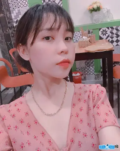 Hồ Sơ Tik Toker Phương Vi (mẹ Vi): Tiểu Sử, Gia Đ&igrave;nh & K&ecirc;nh Ch&iacute;nh Thức Bu H&iacute; - Pig Yu & Mẹ Vi