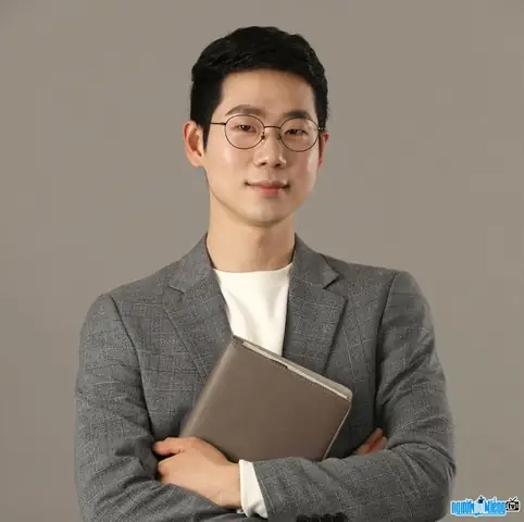 Robin Shin L&agrave; Ai? Tiểu Sử, Sự Nghiệp V&agrave; Chuyện T&igrave;nh Với Hương Nổi (chị Nổi) Cập Nhật 2024