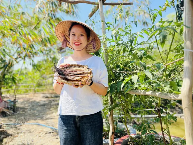 Hồ Sơ Tiktoker Tuyền Saphia: Từ C&ocirc; Gi&aacute;o Mầm Non Đến N&agrave;ng Thơ Ẩm Thực Miền T&acirc;y Triệu Follower